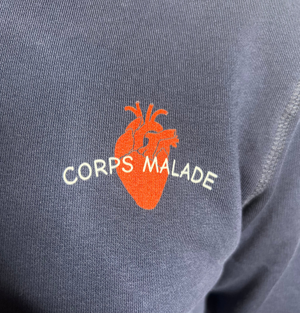 Sweet à capuche « Corps malade »